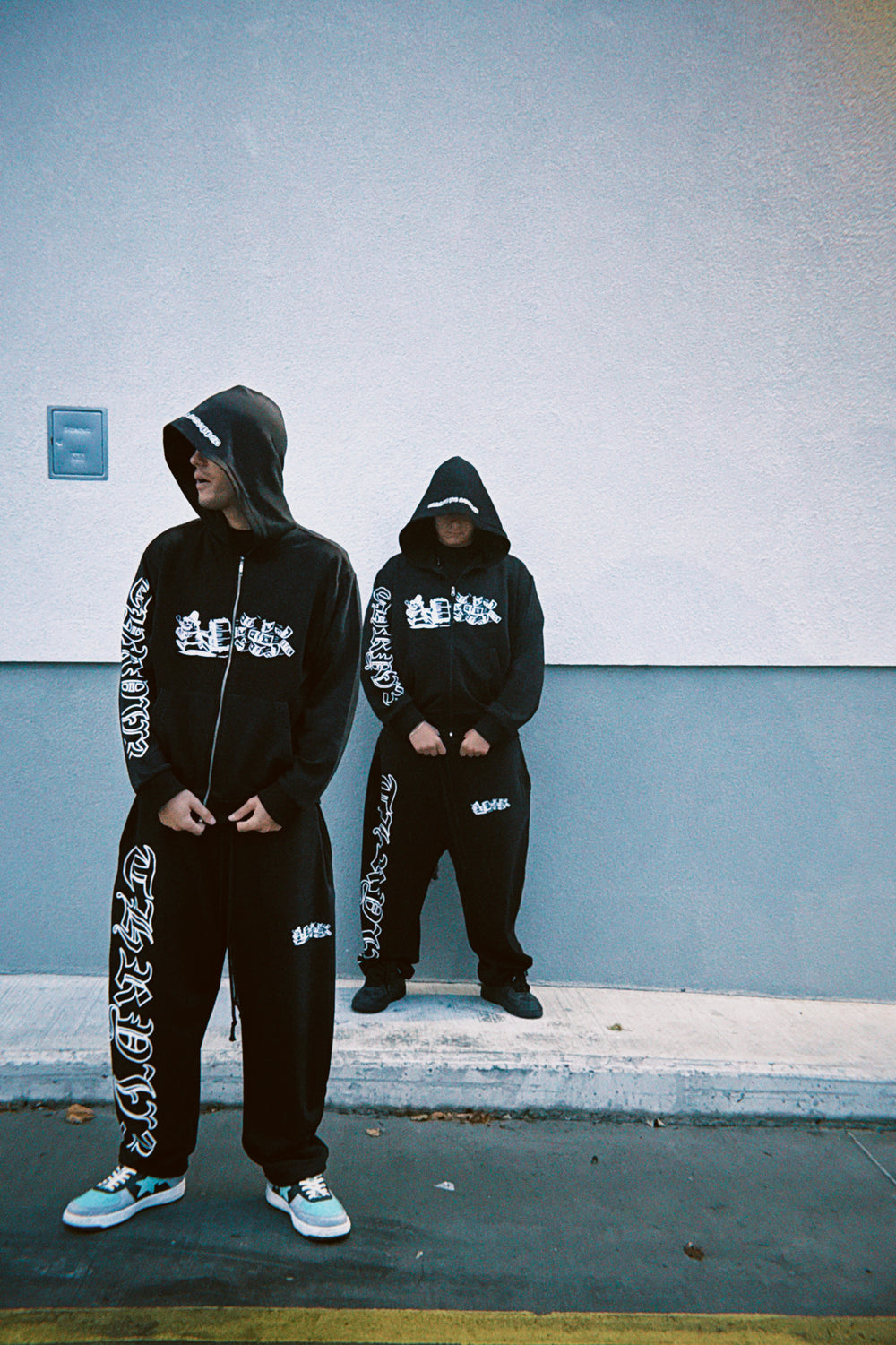 DELUXE ZIP-UP [BLACK]