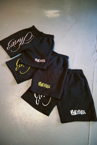 SIGNATURE ZIP-UP + SHORTS BUDNLE