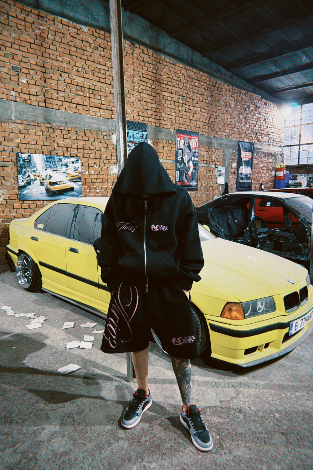 SIGNATURE ZIP-UP (PRICE IS FOR 1 ITEM)
